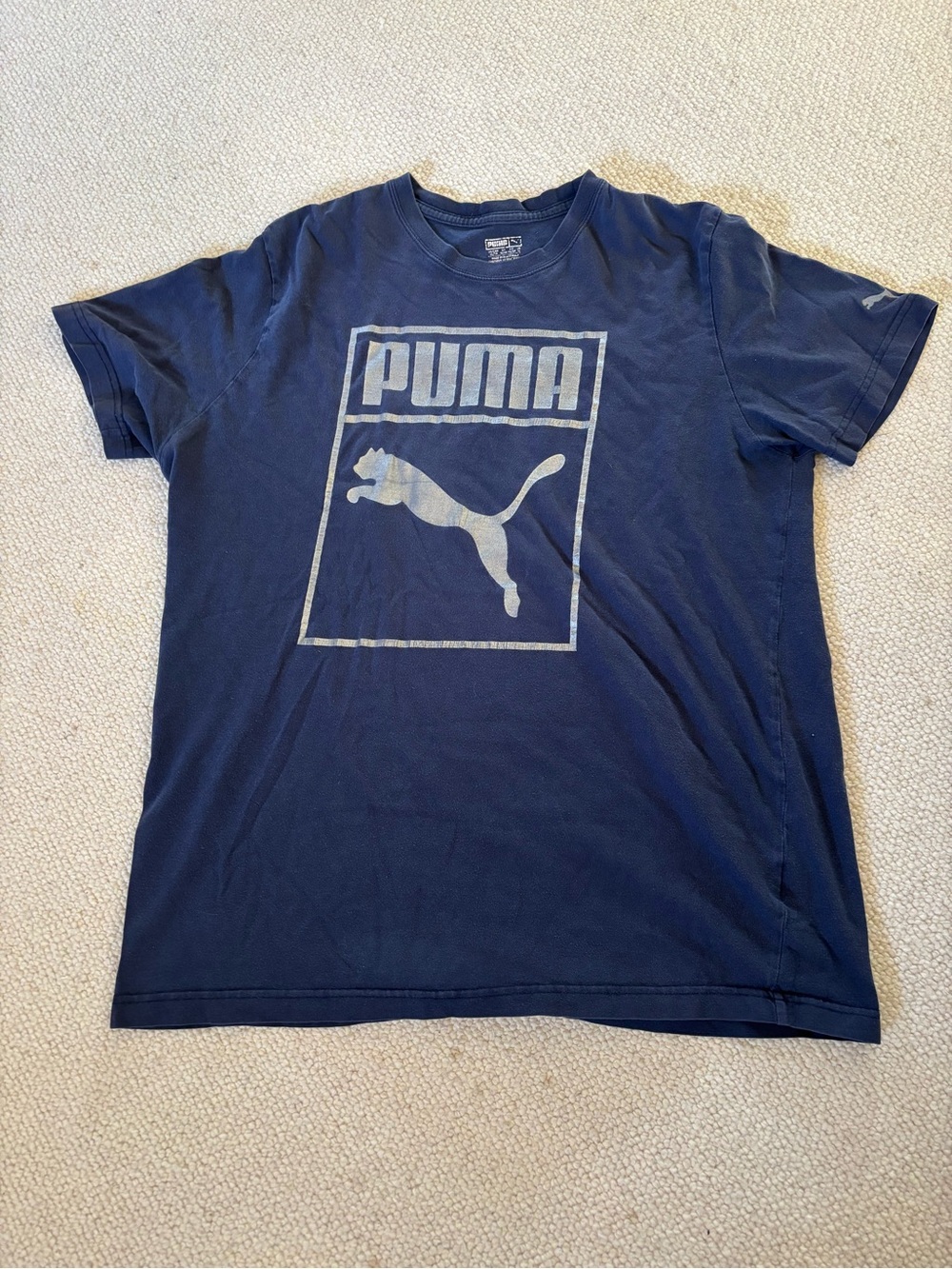 Puma Men’s Navy Graphic Logo Short Sleeve Tee XL some discoloration